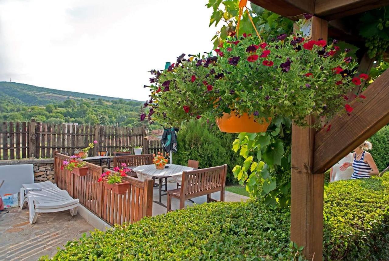 Krushunska Panorama Hotel Krushuna Ngoại thất bức ảnh
