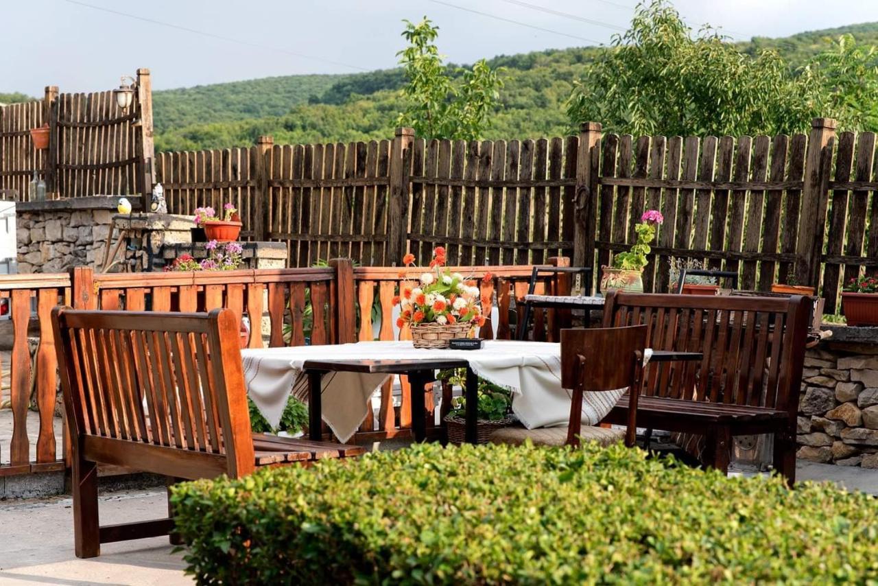 Krushunska Panorama Hotel Krushuna Ngoại thất bức ảnh