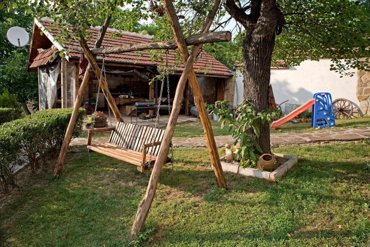 Krushunska Panorama Hotel Krushuna Ngoại thất bức ảnh