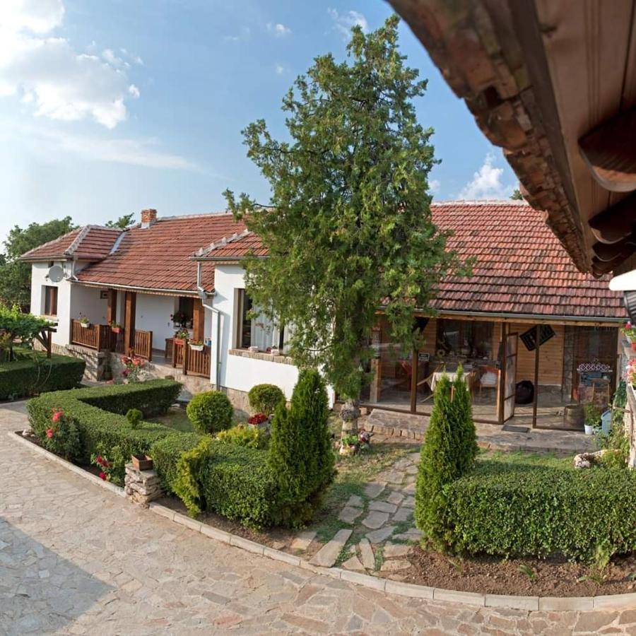 Krushunska Panorama Hotel Krushuna Ngoại thất bức ảnh