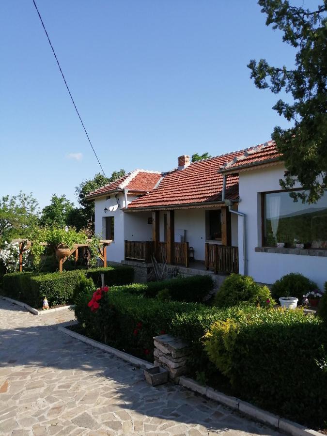 Krushunska Panorama Hotel Krushuna Ngoại thất bức ảnh